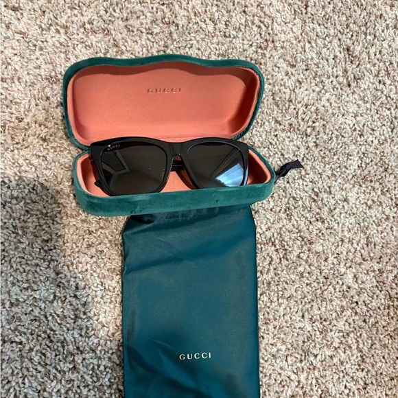 Gucci Other - Gucci Black Sunglasses with Teal Case